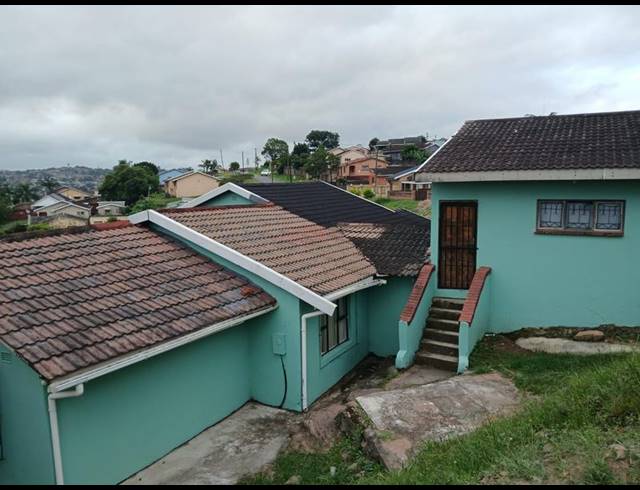 5 BEDROOM HOUSE FOR SALE IN UMLAZI BB